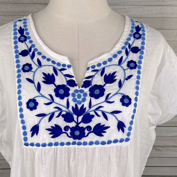 ANANDAS COLLECTION Boho Embroidered Blouse White/Blue-Large - Picture 2 of 3